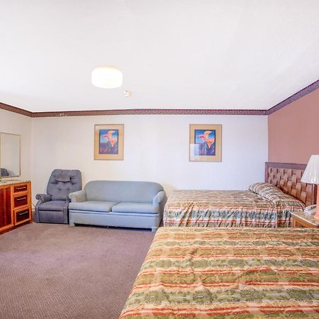 Sands Motel By Oyo El Paso Near Airport Exterior photo